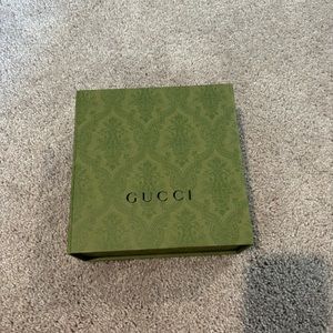 Gucci box